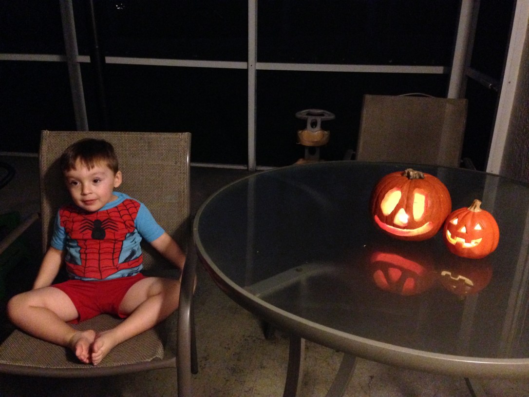 2014-10-26_pumpkin carving 10
