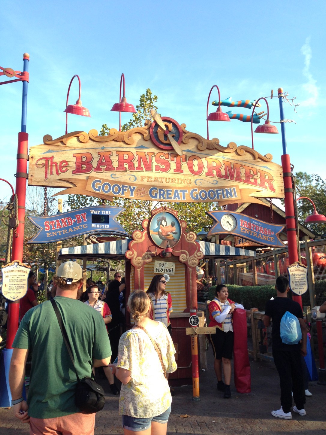 2015-01-03_Magic Kingdom_Barnstormer_Liam 1stRollerCoaster
