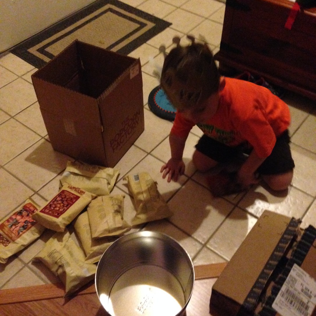 2015-10-30_Popcorn Delivery