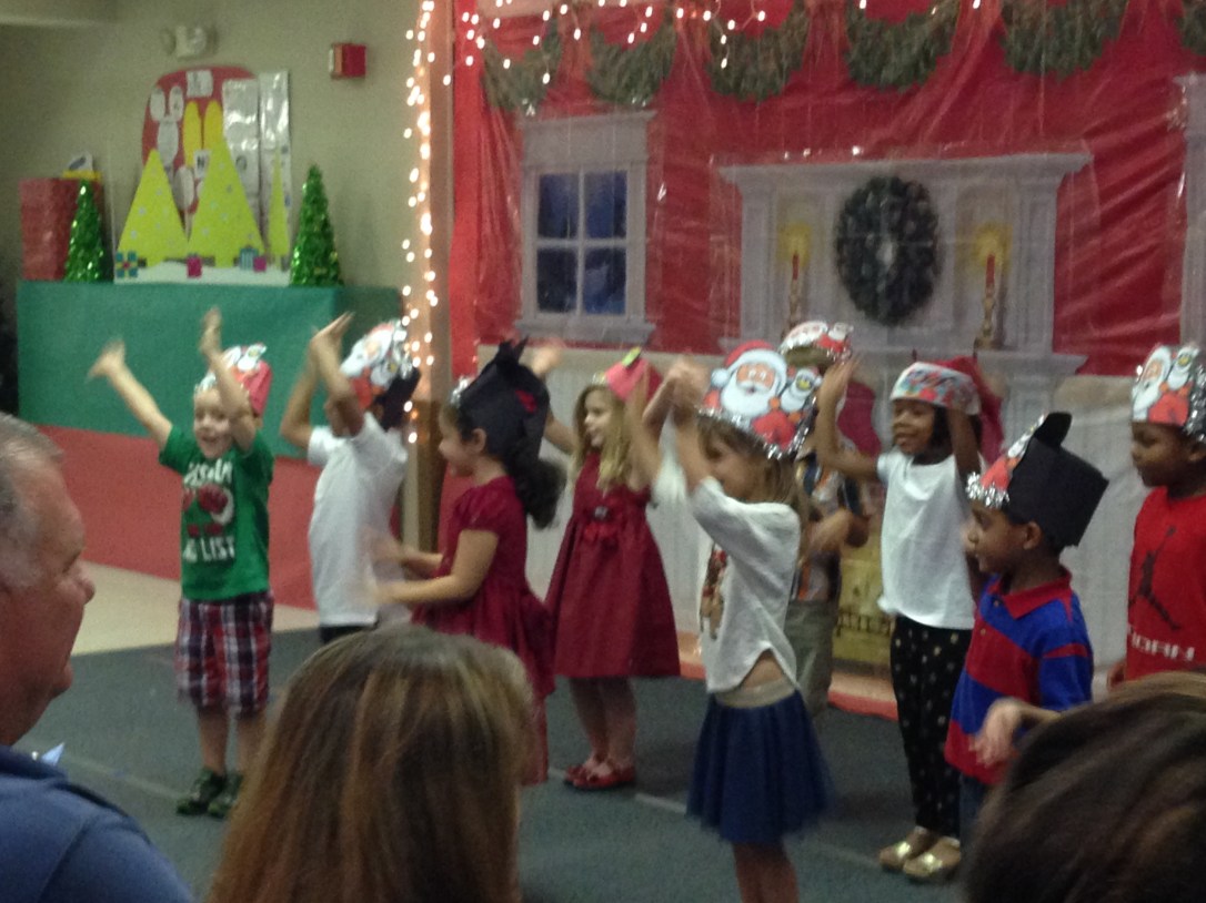 2015-12-17_KRK PreK Holiday Program 4