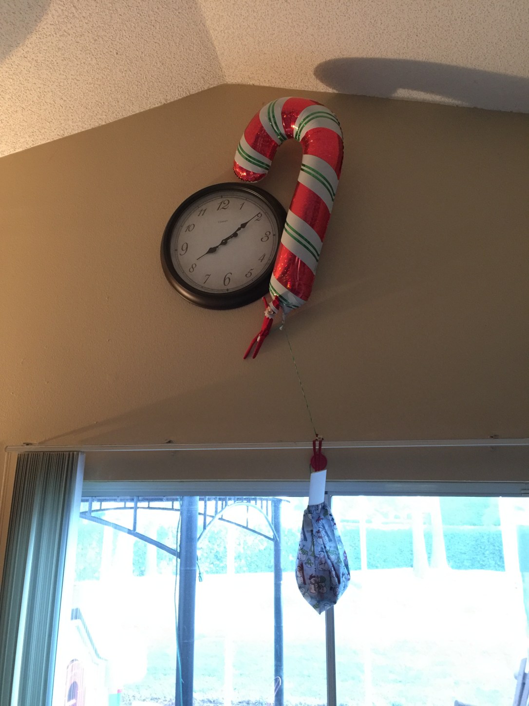 2016-11-27_mr-elf-returns-2